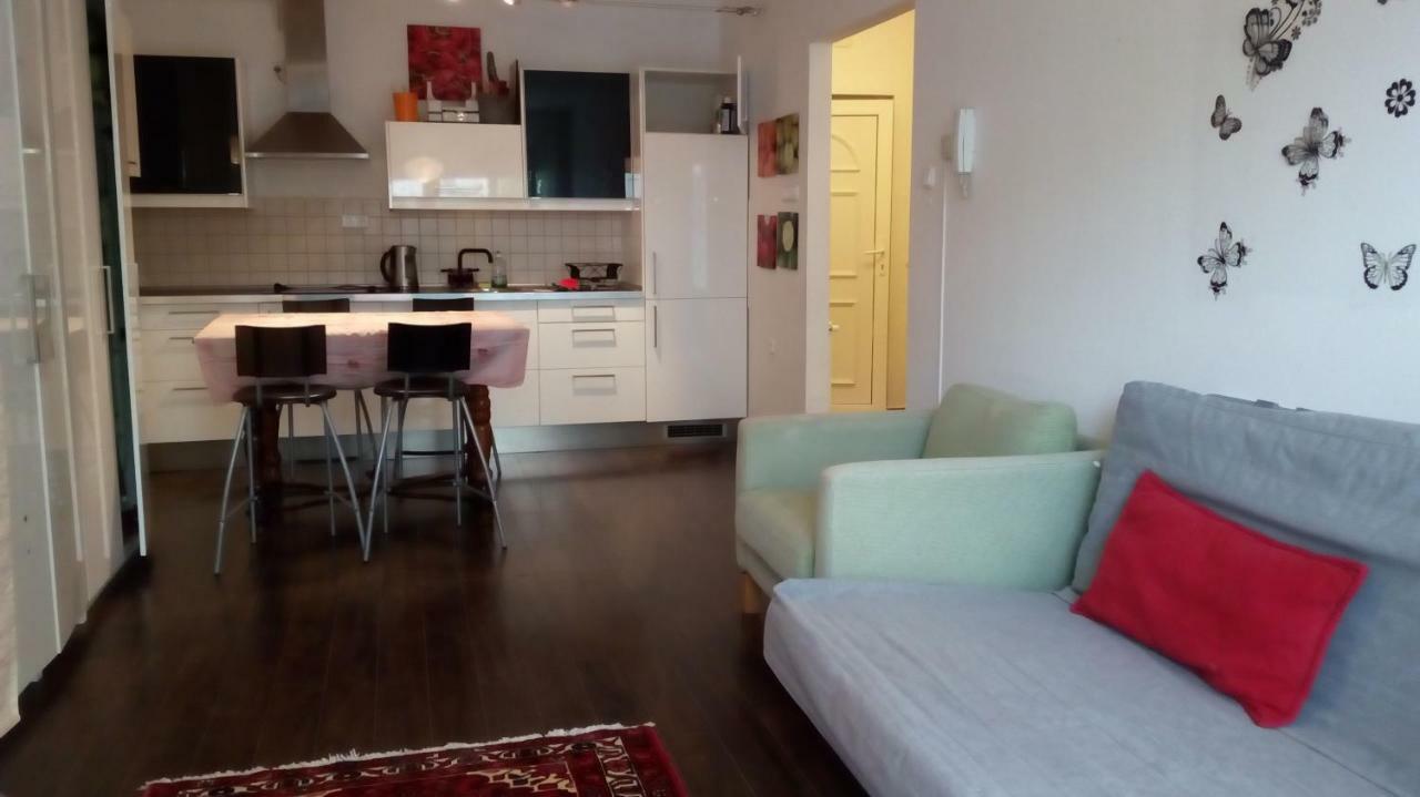 شقة بالاتونفوريد  في Cool & Pool Apartman المظهر الخارجي الصورة
